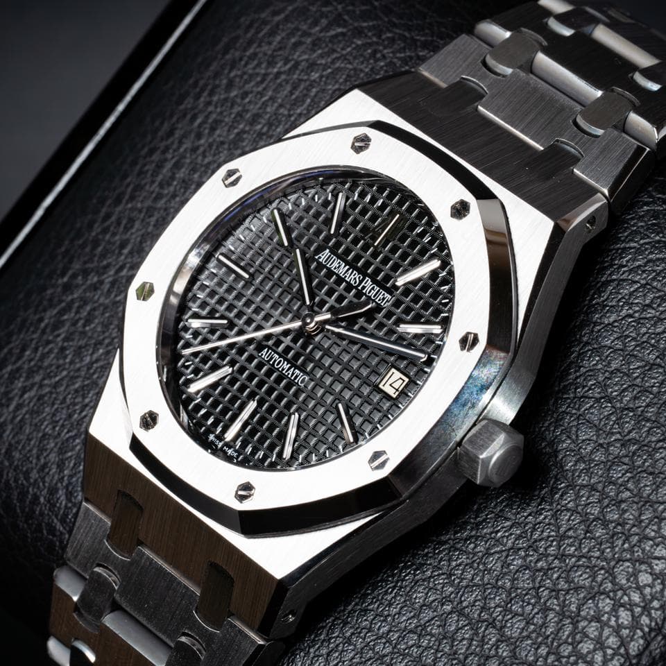 Audemars Piguet Royal Oak Selfwinding15300ST.OO.1220ST.03 Black Dial — 2012 — Double Box