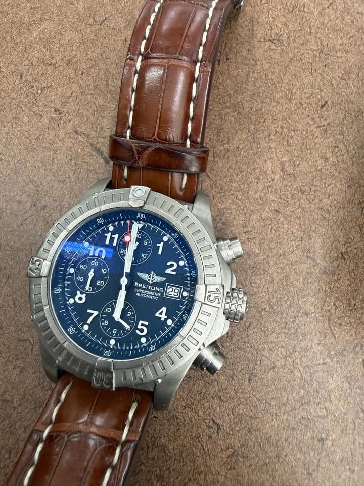 Breitling AvengerWith Breitling Brown Leather Strap And Travel Case