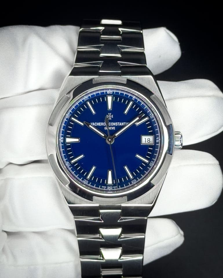 Vacheron Constantin Overseas4500V • 2020 Full Set • Blue Dial • 3 Straps • Full Links