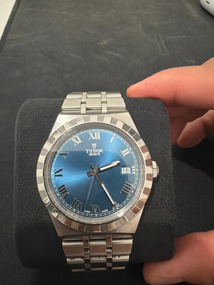 Tudor Royalblue dial