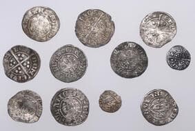 British Coins - Lots
Edward II, Penny, class 11b, London, 1.33g/9h (N 1061; S 1456); together with other hammered...