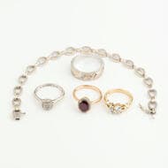 10ct Gold Diamond & Gemstone Rings & Bracelet 10ct Gold Diamond & Gemstone Rings & Bracelet (5). Bracelet clasp is...