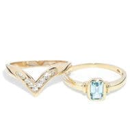 Topaz Ring & Diamond Ring in 9ct Gold One 9 carat yellow gold ring with a bezel set emerald cut topaz -O-
One 9 carat...
