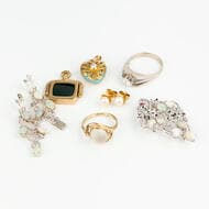 Gold, Diamond & Gemstone Jewellery Gold, Diamond & Gemstone Jewellery. All missing hallmarks, but XRF between 9ct and...