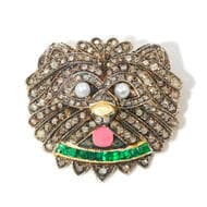 Reproduction Diamond & Emerald Pendant/Brooch A reproduction 'antique-style' novelty brooch in the form of a dog,...