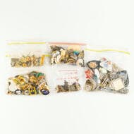 Badges, Key Rings, Medallions & Pins, 1900S, VG - UNC Large range of badges, key rings, medallions & pins in five...