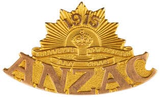 ANZAC - Australian & New Zealand Army Corps, (1915), EF 9ct two-tone gold hat badge, size 34 x 21mm, 4.0g, with...