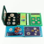 Elizabeth II, Five Cents - Two Dollars, 1992 - 2003, FDC 1992 & 2003 folders only, no outers, also including 2000...