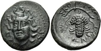 Thessaly, Scotussa Trichalkon late III-early II century BC, Æ 22 mm, 5.3 g. Head of nymph facing, turned slightly to...