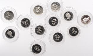 The Gary Oddie Collection of English Regal Shillings
Elizabeth II (1952-2022), Decimal issues, Five Pence (12), all...